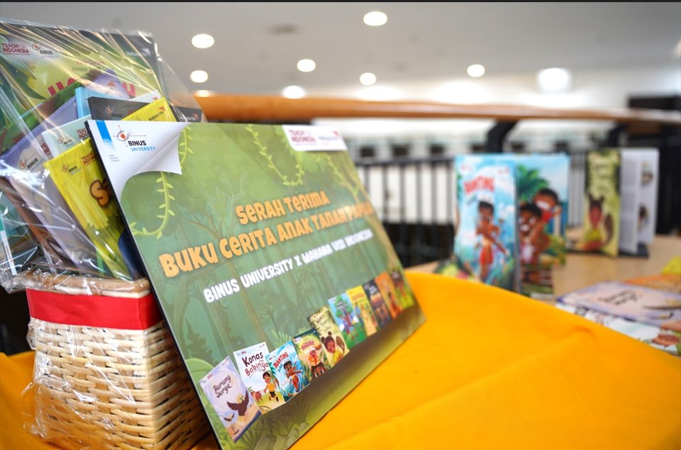 Tingkatkan Budaya Literasi, WVI Hadirkan 10 Buku Tentang Papua